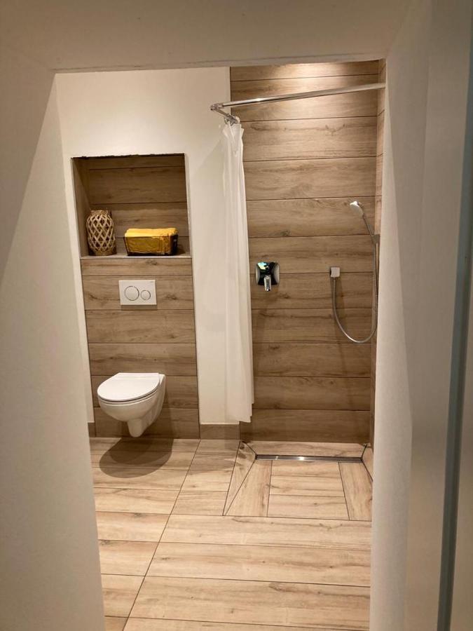 Bergs Bahnhof Apartment Ralingen ภายนอก รูปภาพ
